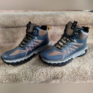 Women's Peak Trail 2 MID BOOT